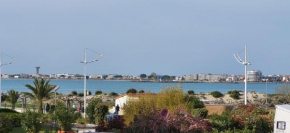 Le Catamaran face à la Plage Vue Mer